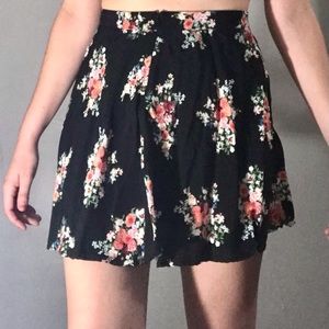 Forever 21 | Black Floral Skirt